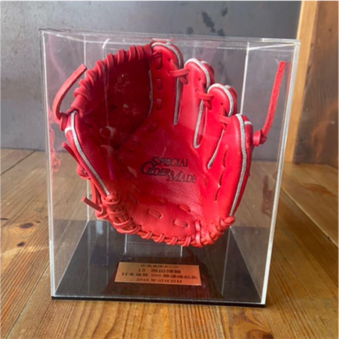 激レア 黒田博樹 200勝記念ミニチュアグラブ 200個限定 - メルカリ