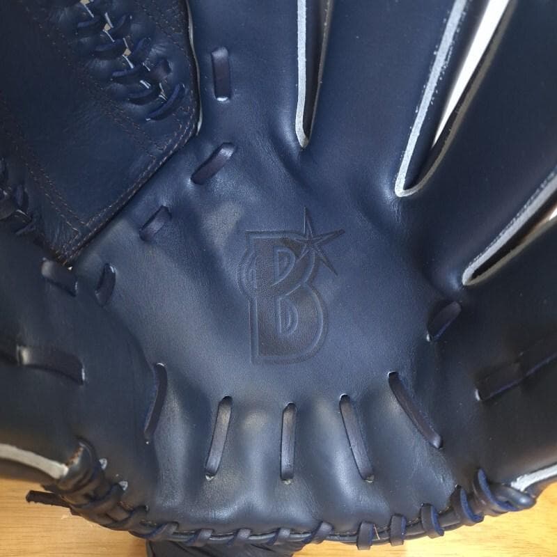 ミズノ 三浦大輔モデル DeNA ベイスターズグラブ 美品 投手用 軟式