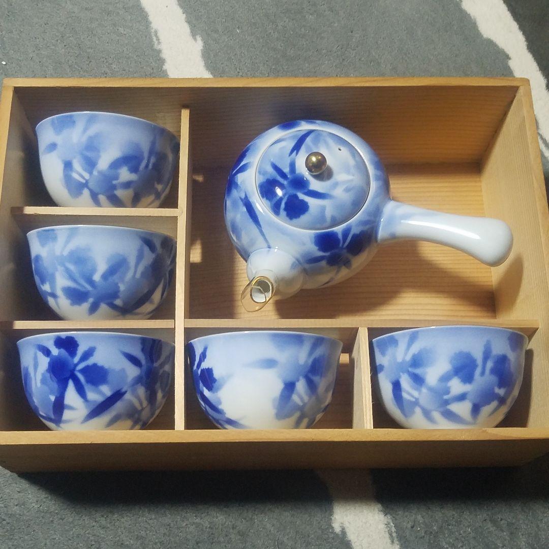 【送料無料】宮内庁御用達 有田焼 高級食器 深川製磁 新品 美術有田焼 宮内庁御用達 深川製磁 牡丹金ミル 27cm平鉢｜Yahoo