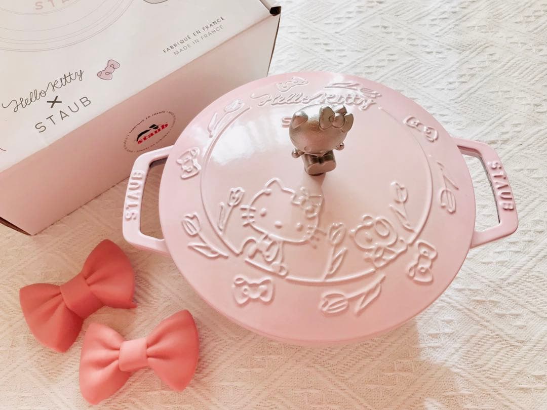 staub ストウブ 20cm ハローキティコラボ ワナベ ソルベローズ - メルカリ