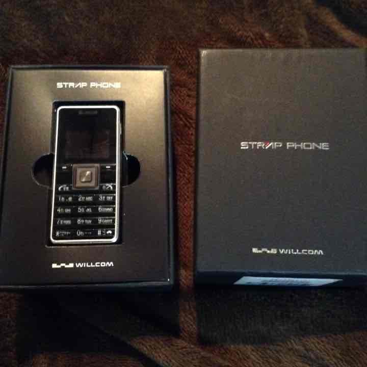 激レア？WILLCOM ストラップフォン 初期 激レア？WILLCOM ストラップフォン 初期