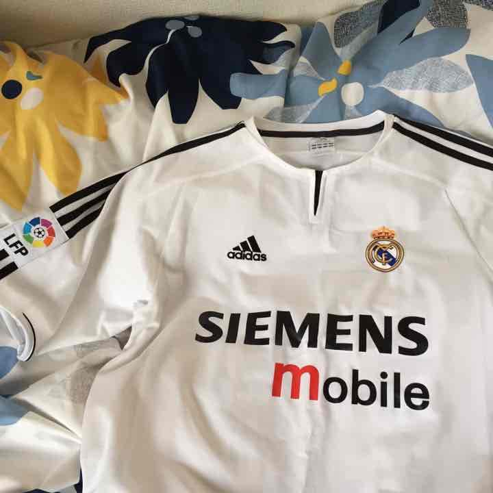 レアルマドリード 背番号10フィーゴユニフォーム - メルカリ