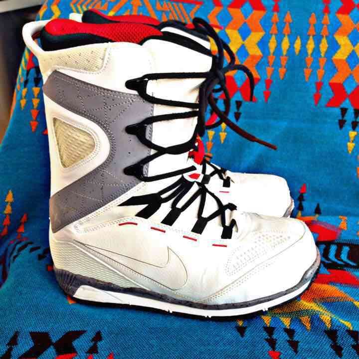 激レア】NIKE ズーム怪獣 スノボー ブーツ ナイキ - メルカリ