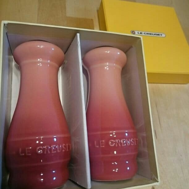 レア☆ル・クルーゼ ソルト&ペッパーシェイカー 楽天市場】【クーポン配信中】ル クルーゼ Le Creuset ソルトペッパー