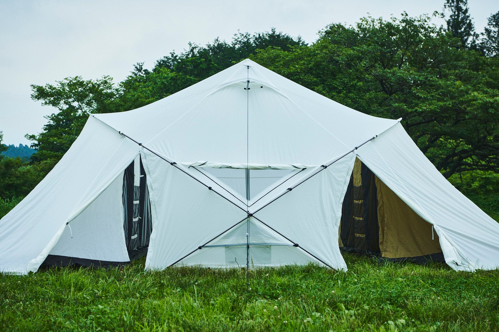 世界初、日本×韓国発】ツインポール×ドーム型シェルター 「Agamemnon