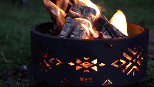 どこでも簡単に使える!燃え上がる炎で暗闇を照らす焚火台【サークル