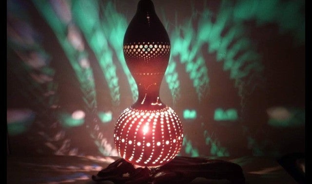 世界に一つだけの灯りの物語。青森発！灯匠亜理子『癒しの青森藍染