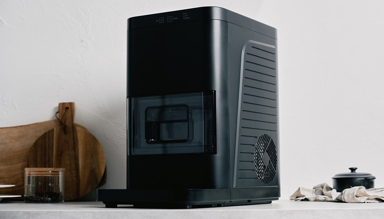 水道水でもOK。削り立てのようなアイスボールをご自宅で｜全自動丸氷