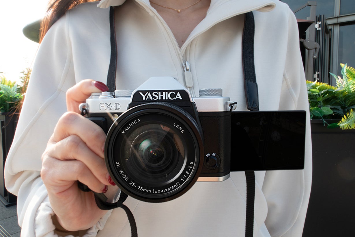 ノスタルジーを写す、新世代デジタルカメラ YASHICA FX-D｜マクアケ
