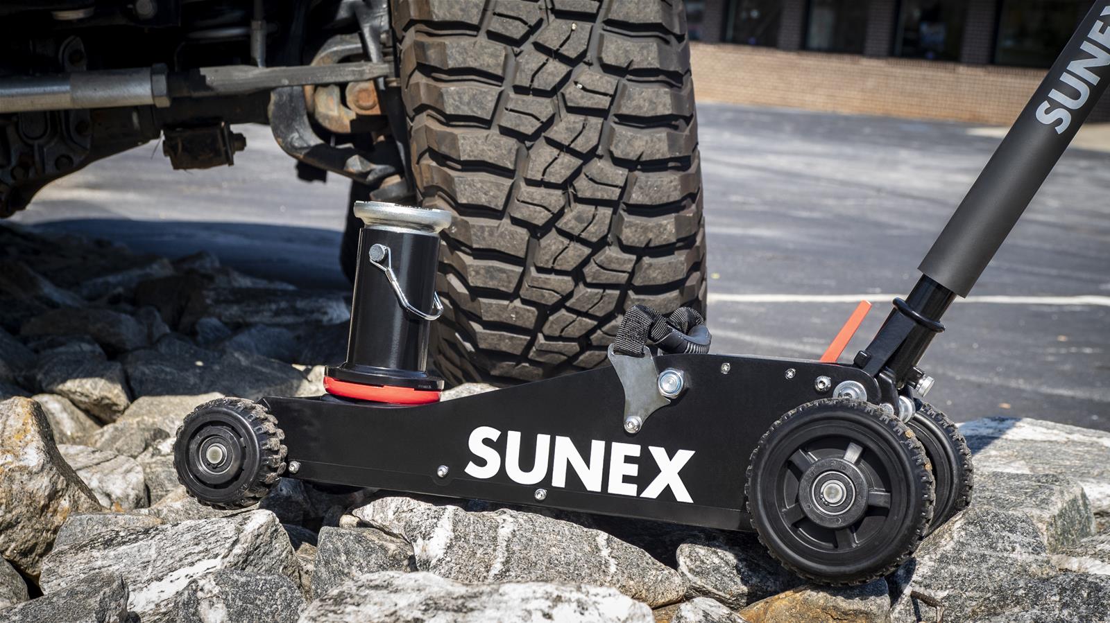 Sunex 6602RJ Sunex Tools 2 Ton Off-Road Jacks | Summit Racing