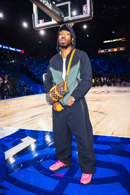 Buy Nike Tech Men's Woven Jacket - Dusty Cactus/Black/Black @ Nike