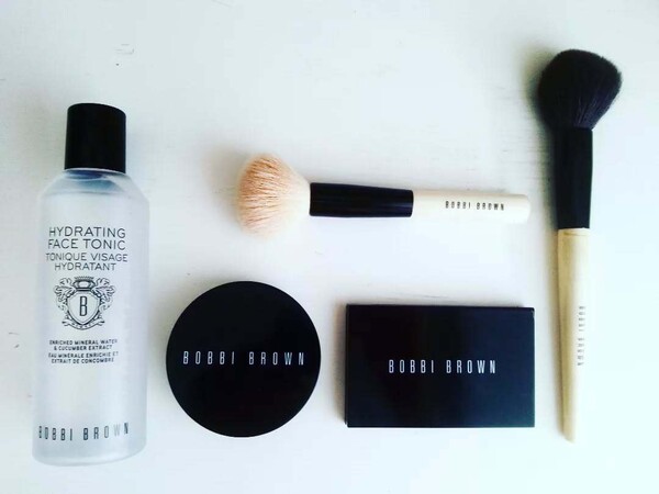 フェイスブレンダー ブラシ | ボビイ ブラウン Bobbi Brown 公式