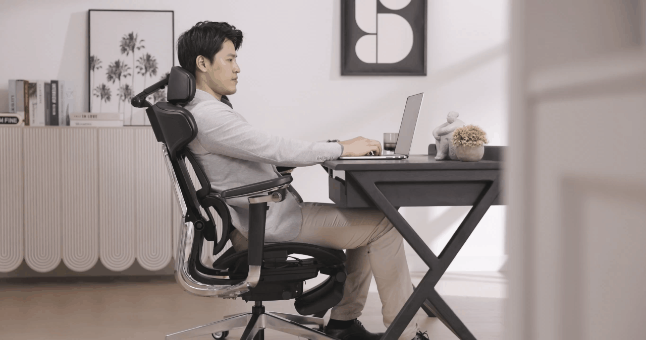 AXISU エルゴノミクスチェアシリーズ – CAGUUU