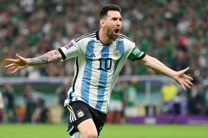 メッシの偉大なる試合」窮地のアルゼンチンを救った“10番”の値千金弾に