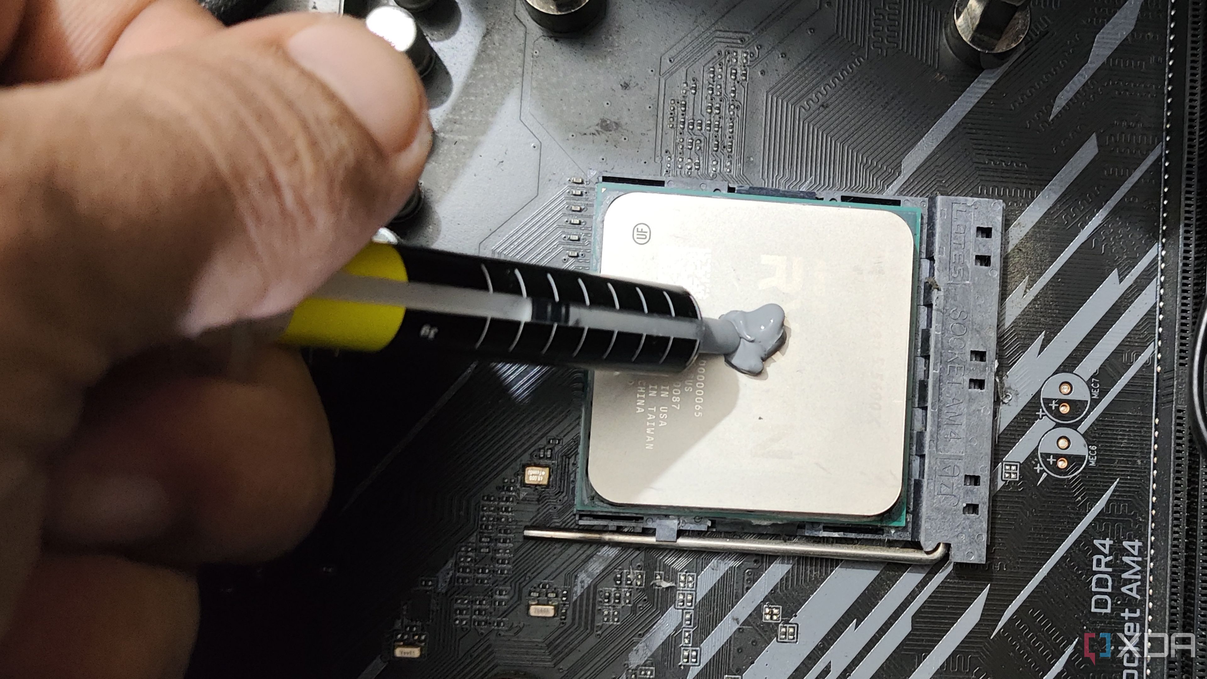 Replacing my CPU thermal paste was a bad idea