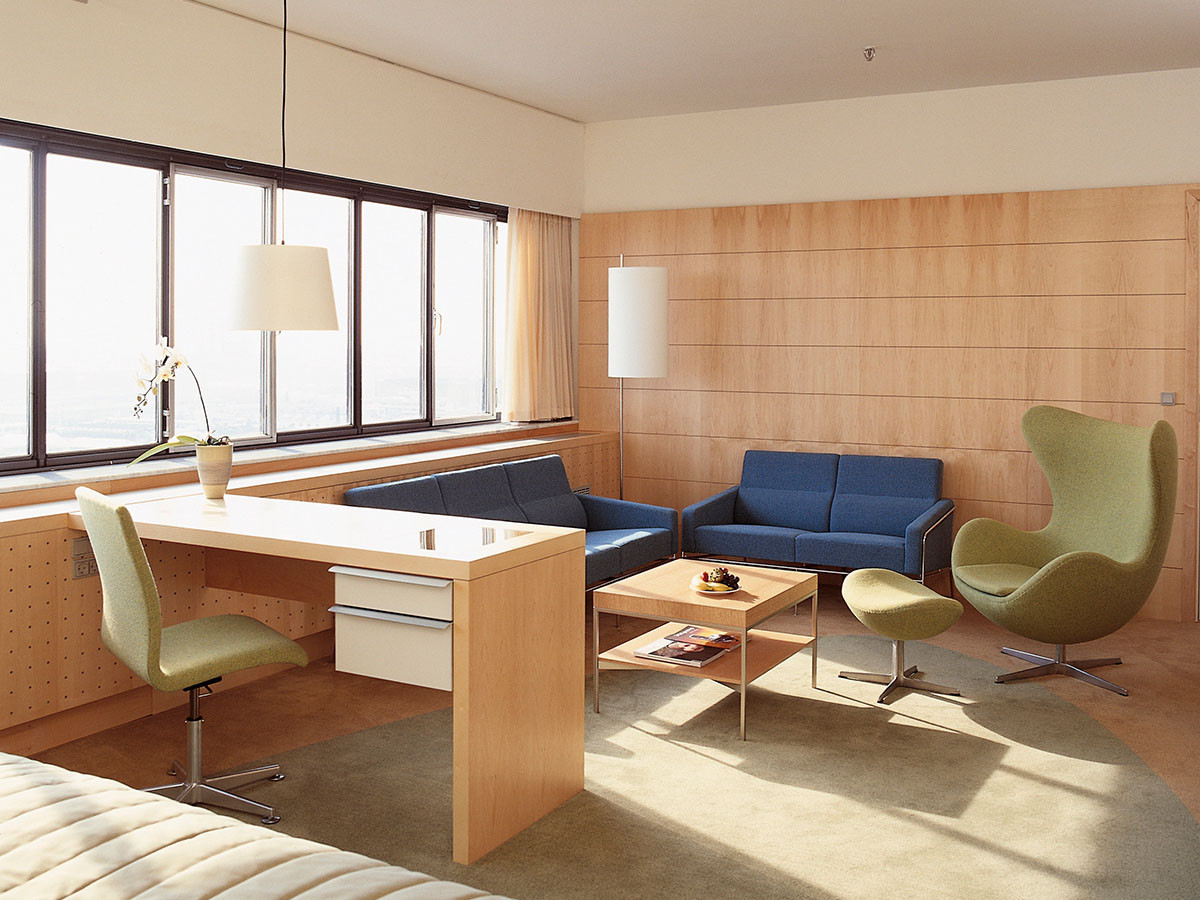 FRITZ HANSEN SERIES 3300 / フリッツ・ハンセン 3300シリーズ 3人掛け