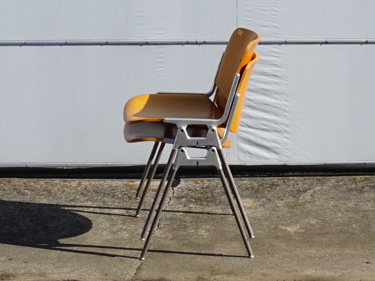 RE : Store Fixture UNITED ARROWS LTD. Castelli DSC 106 A / リ