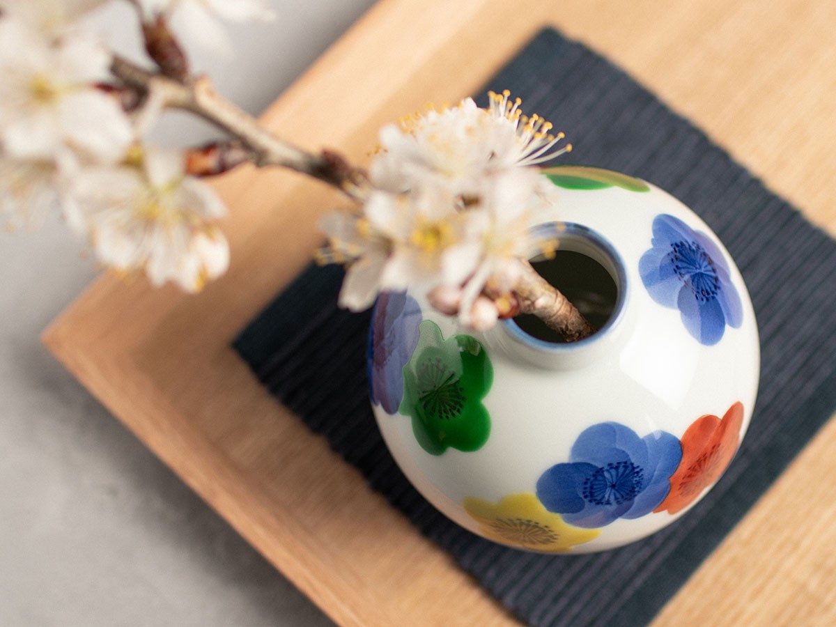 源右衛門窯 染錦梅花 小花瓶 / げんえもんがま 染錦梅花 小花瓶（赤