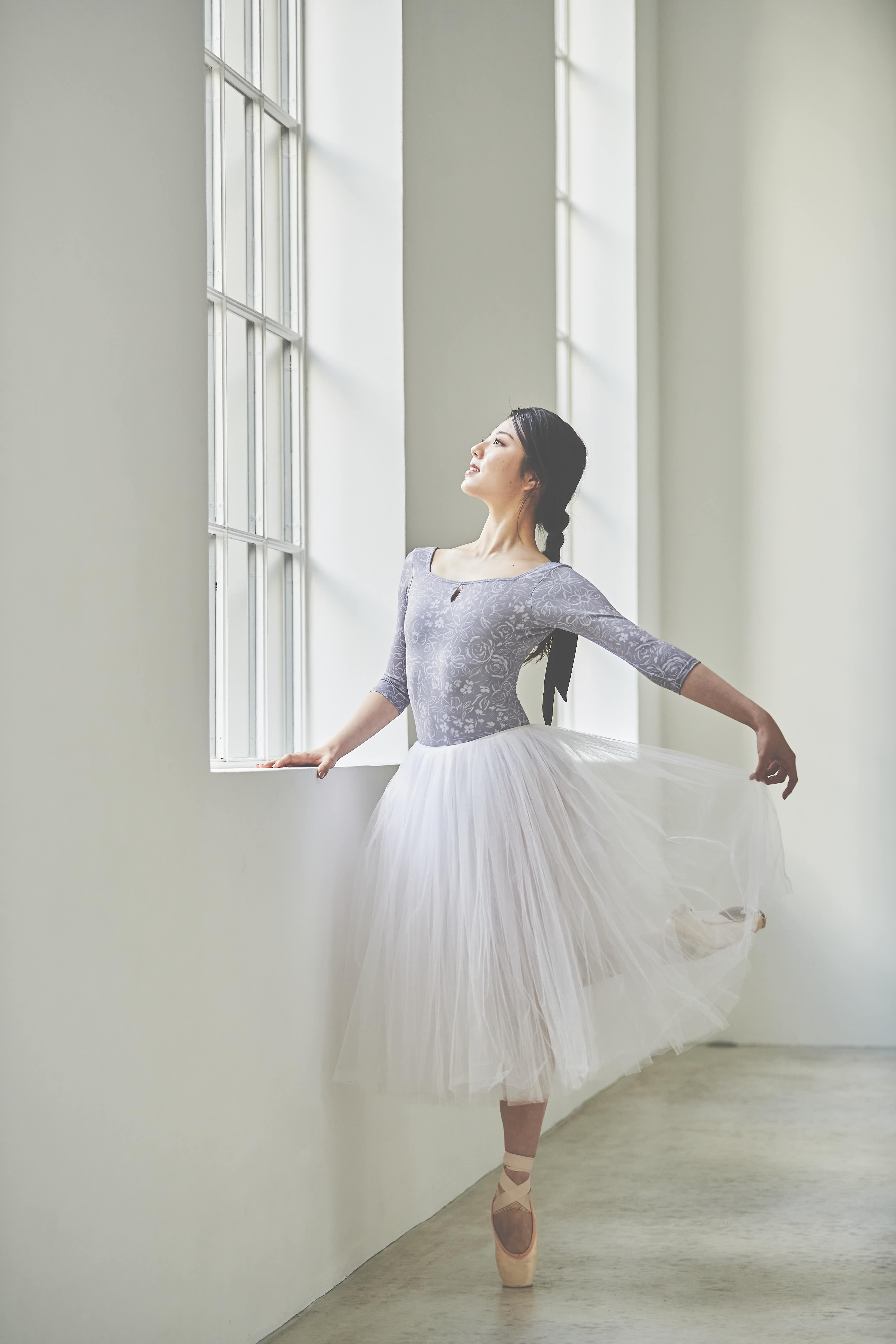 stina / type U ballerina / fragile gray