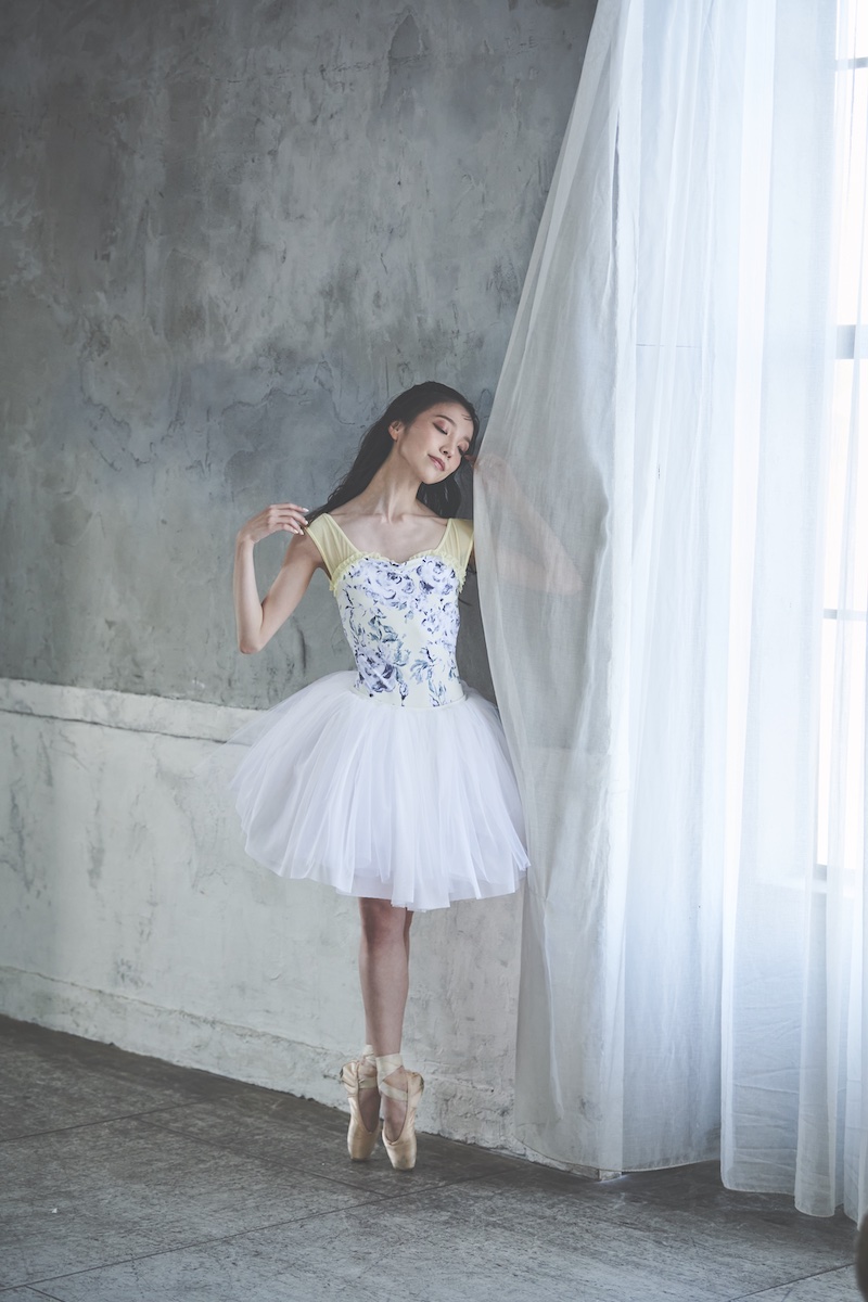 stina / type Q mermaid / mokumoku gray