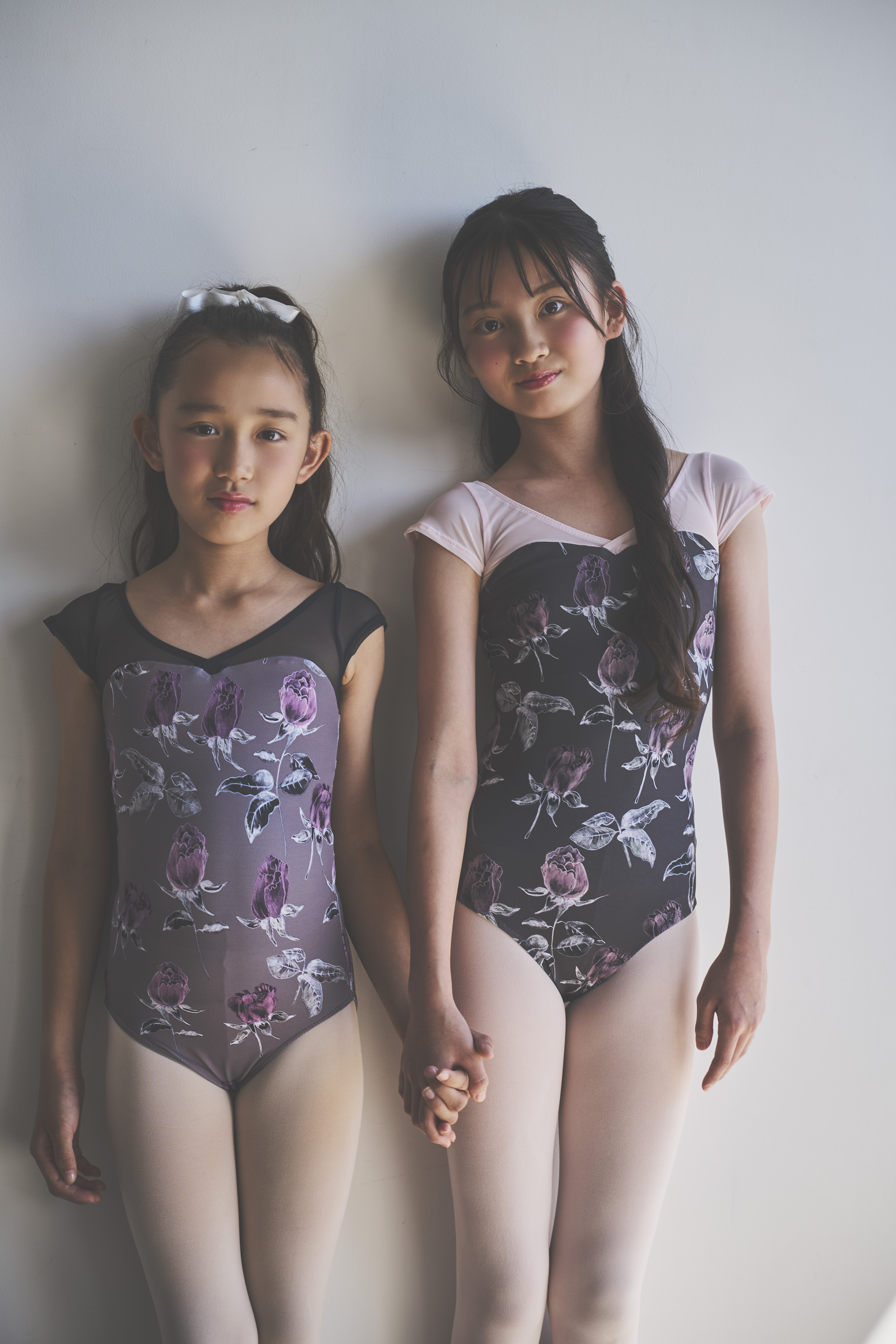 stina / type H half sleeve / Noire Rose espresso / girl