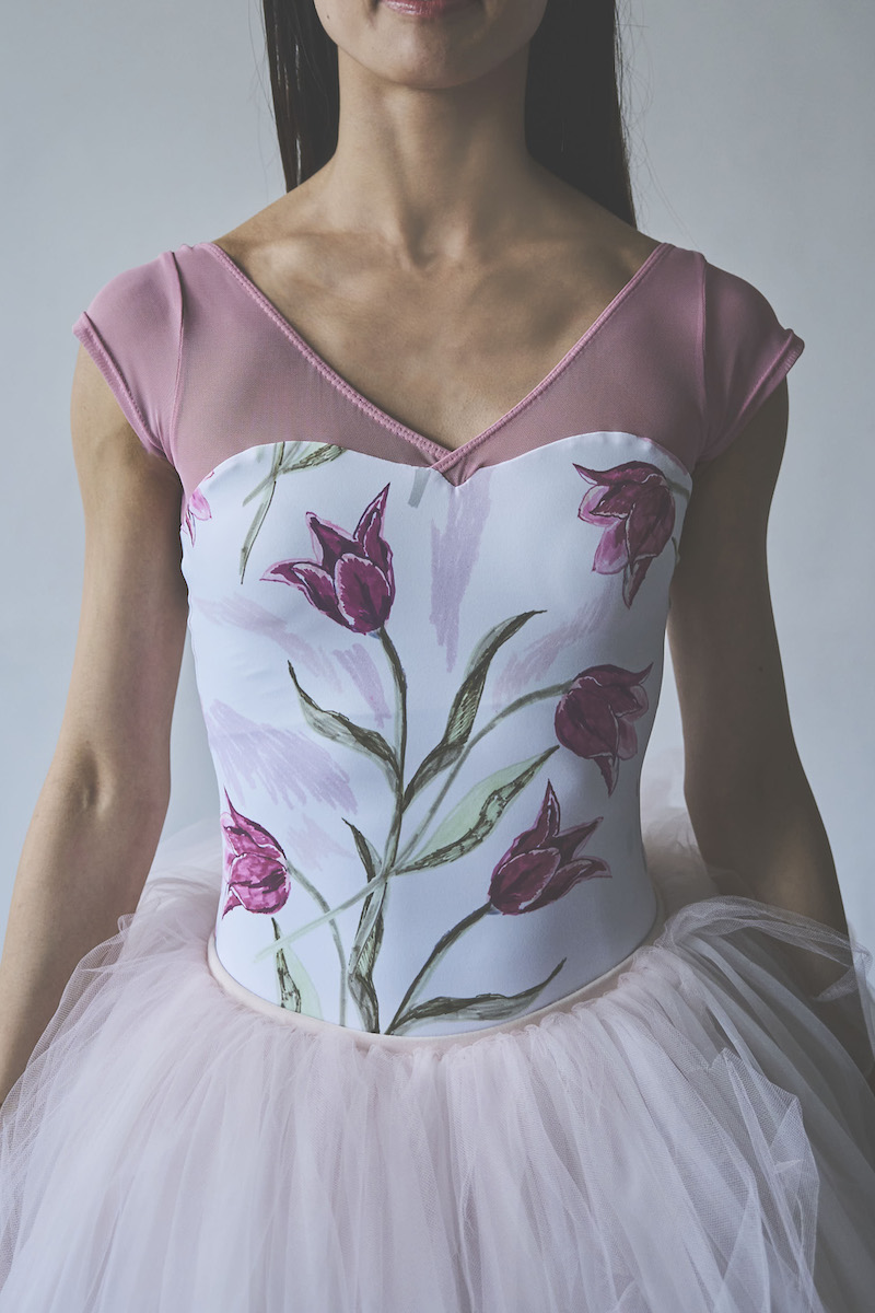 stina / type H half sleeve / Rebel Tulip white