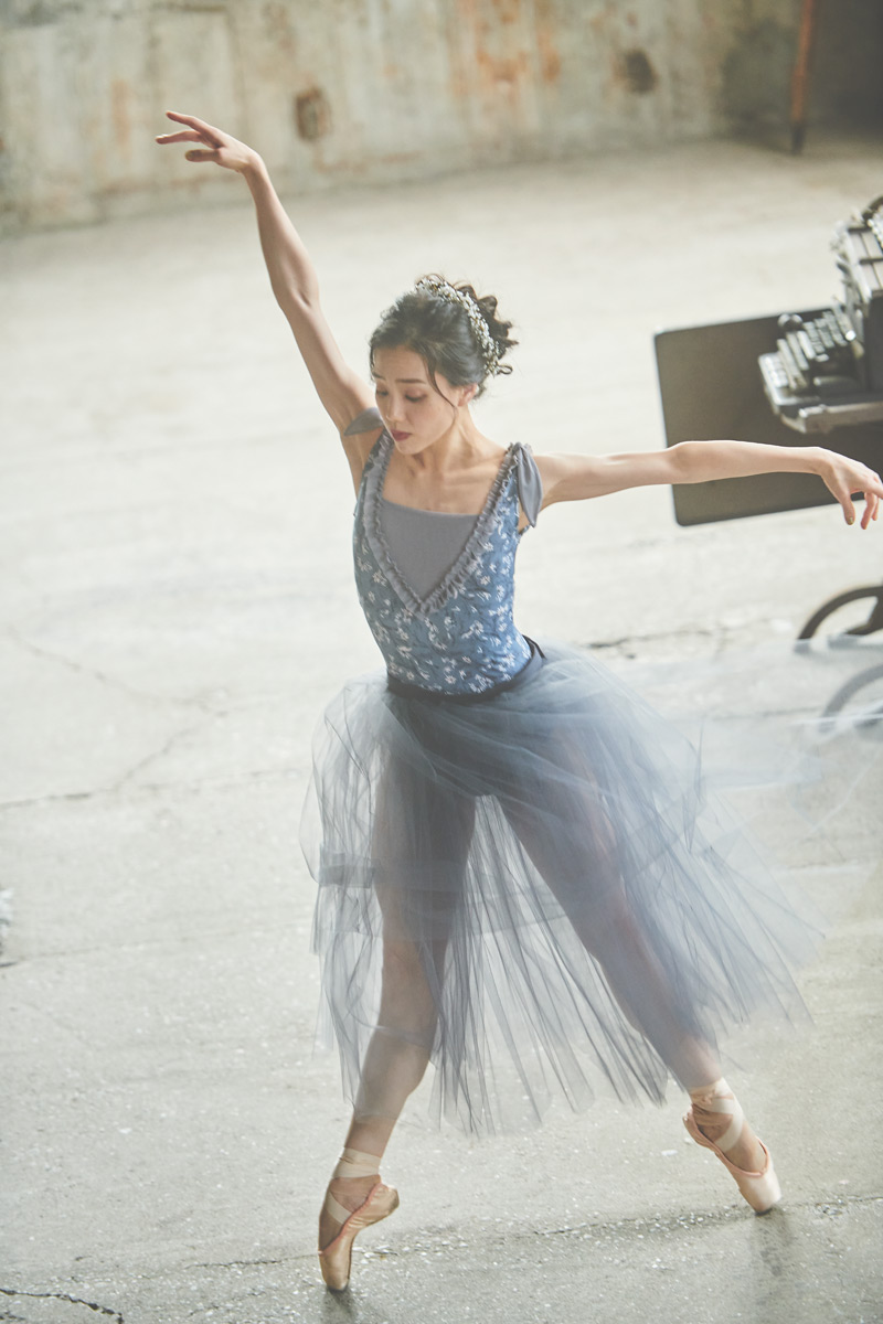 stina / type J juliet/blue gray