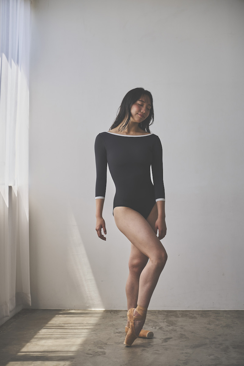 stina / Retune.stina / Nocturne / black