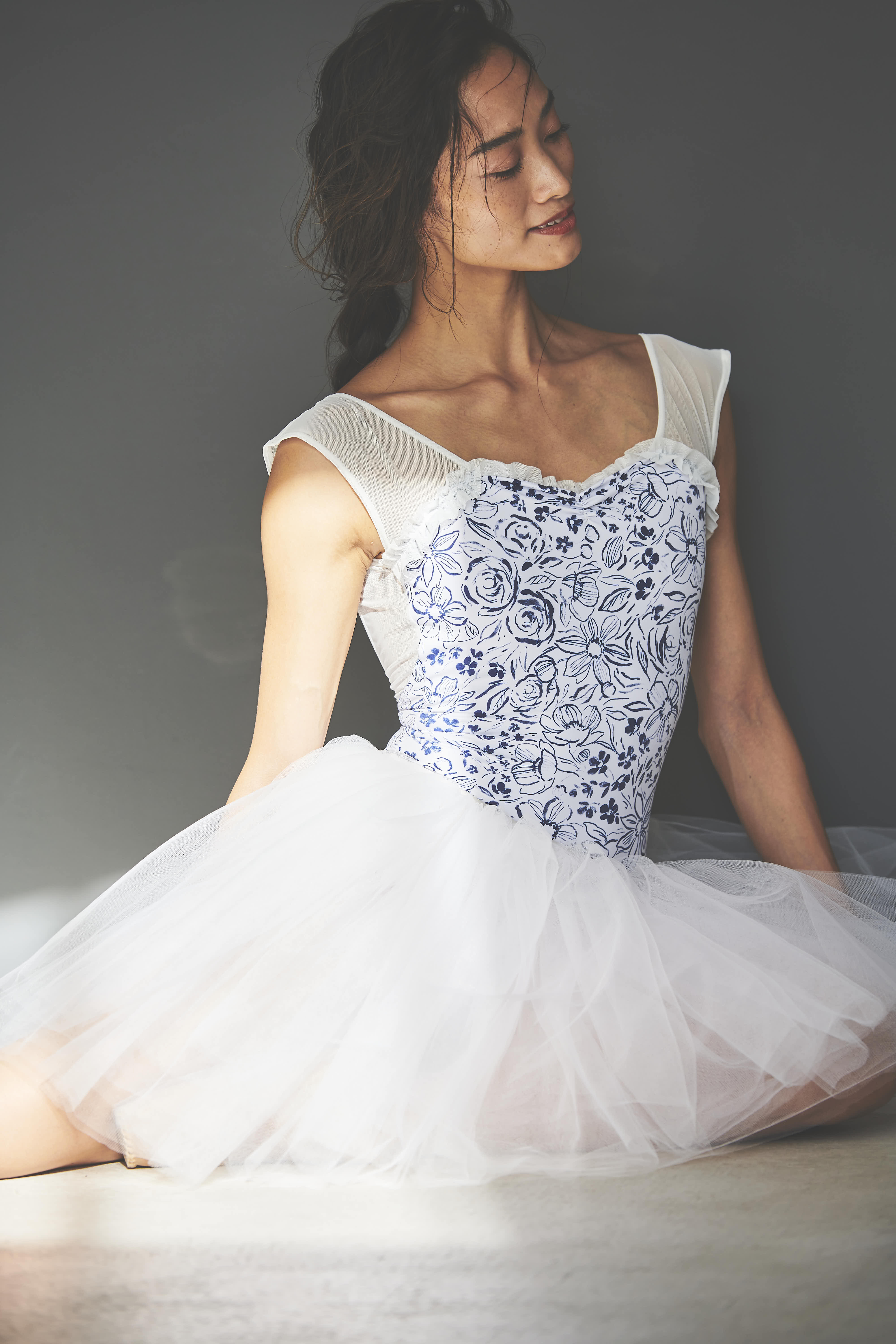 stina / type Q mermaid / fragile white