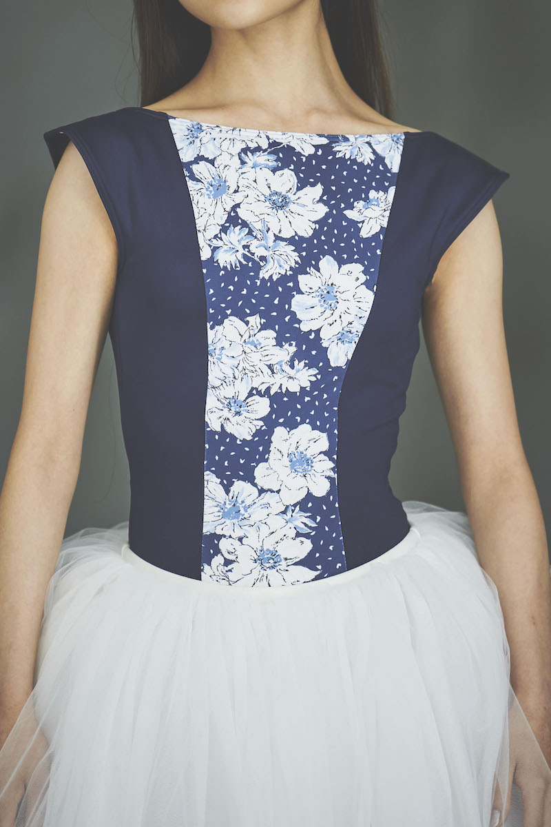 stina / type S french / snowflake navy