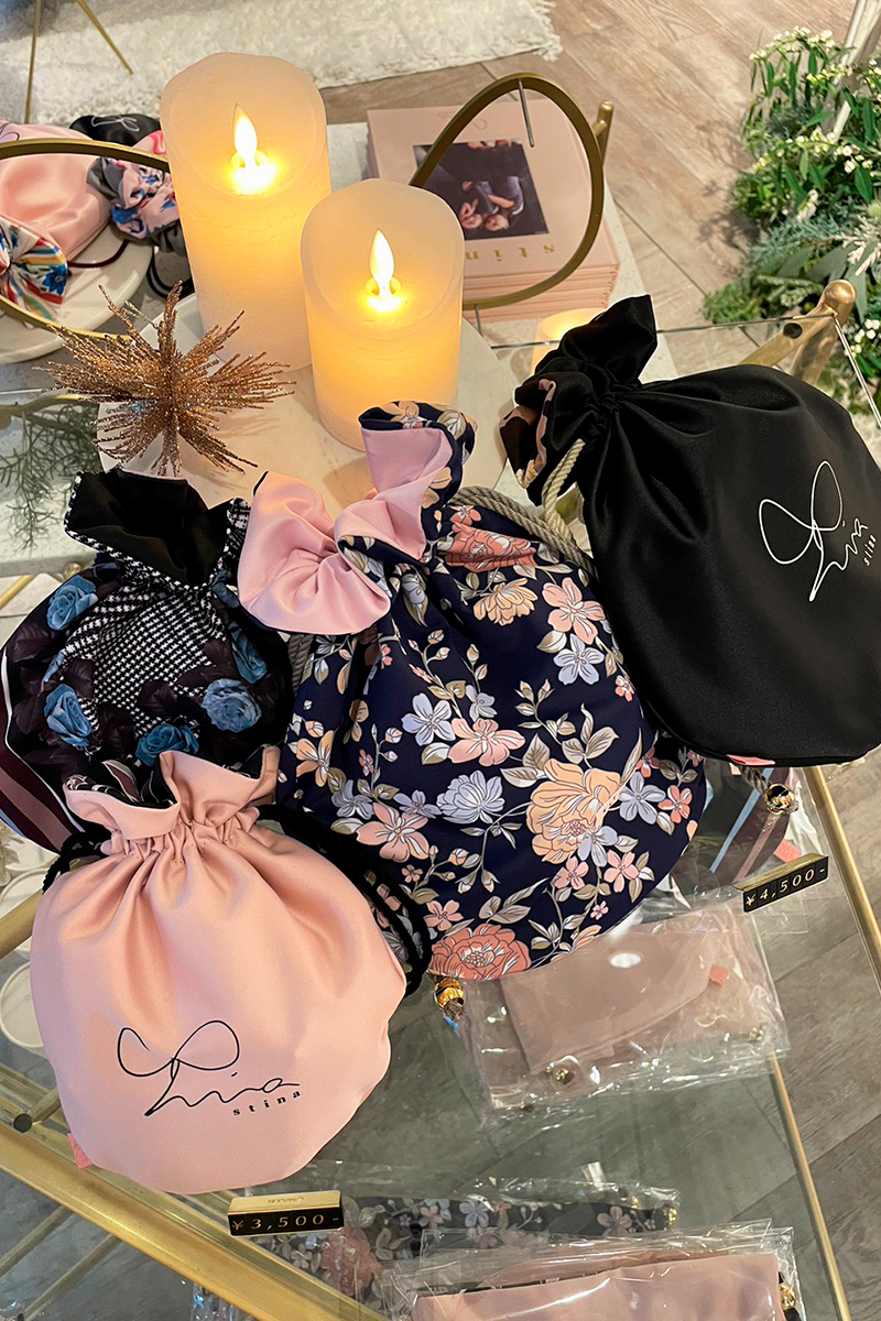 stina / flower petal pouch M / pink