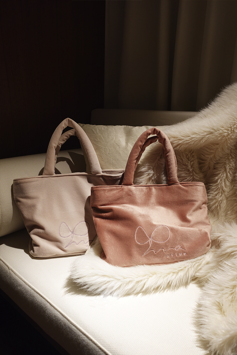 stina / stina Mini Velour Bag / pink