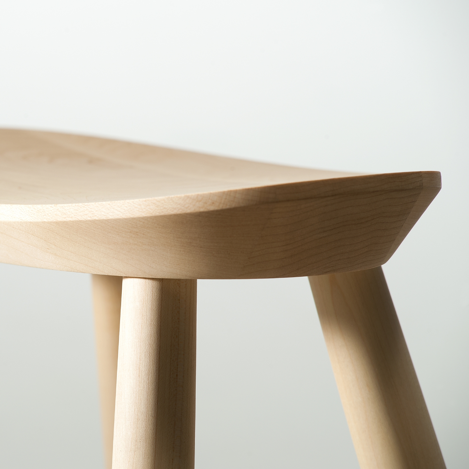 cosine/エントランススツール ウォルナット材 -玄関にあると便利な