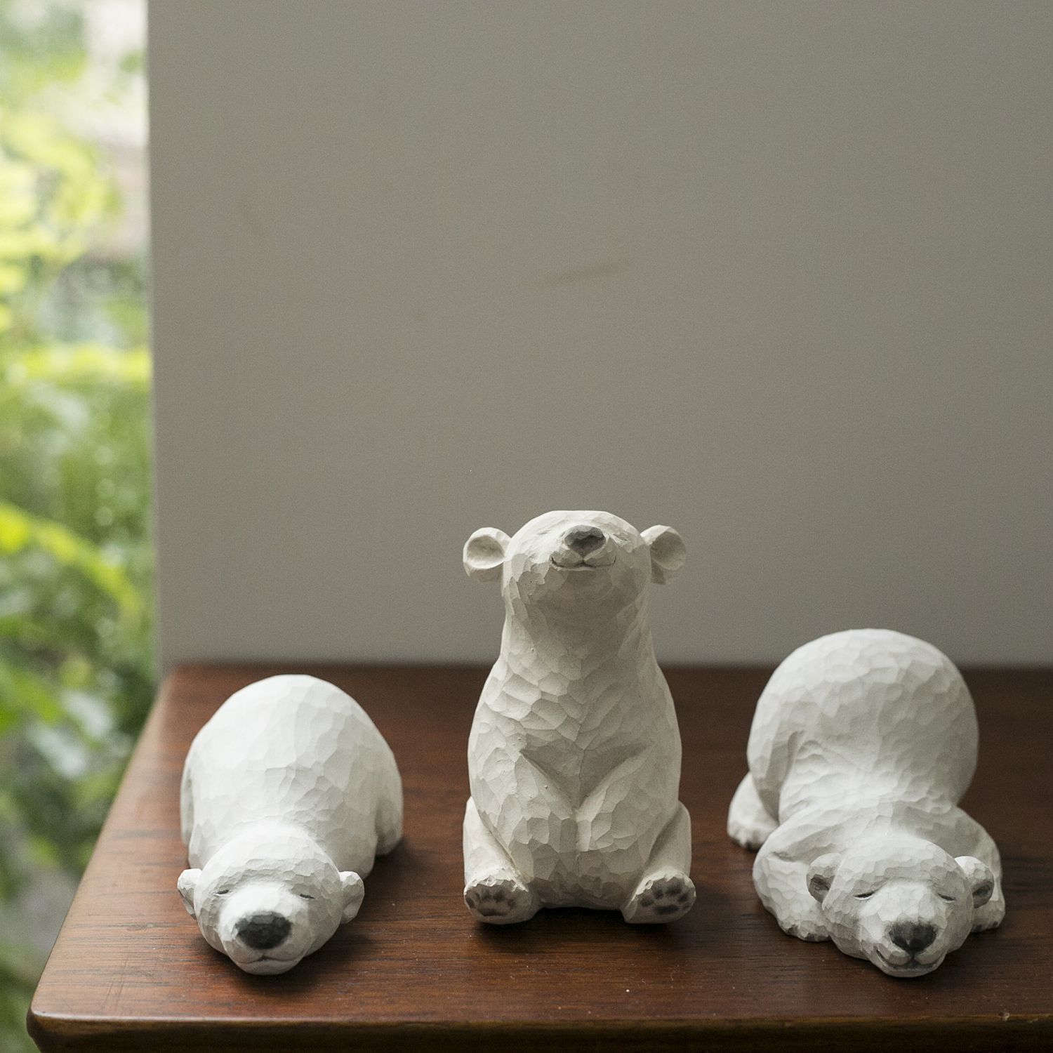 鈴木彫刻所/シロクマ 小 -笑顔をくれるシロクマ - スタイルストア