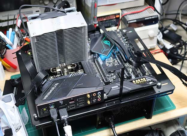 自作パソコンのベンチ台 SMZ-2WBT-ATX レビュー。長尾製作所 オープン