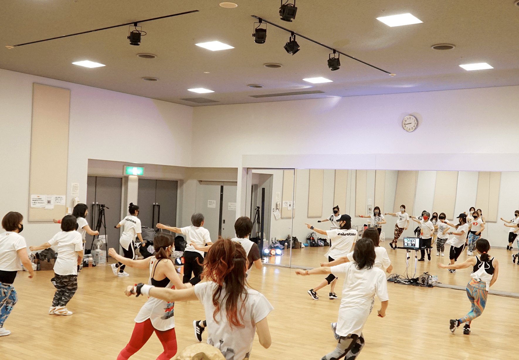 サルセーション【ダンスエクササイズ】 SUAY YOGA-studioSUAY YOGA-studio