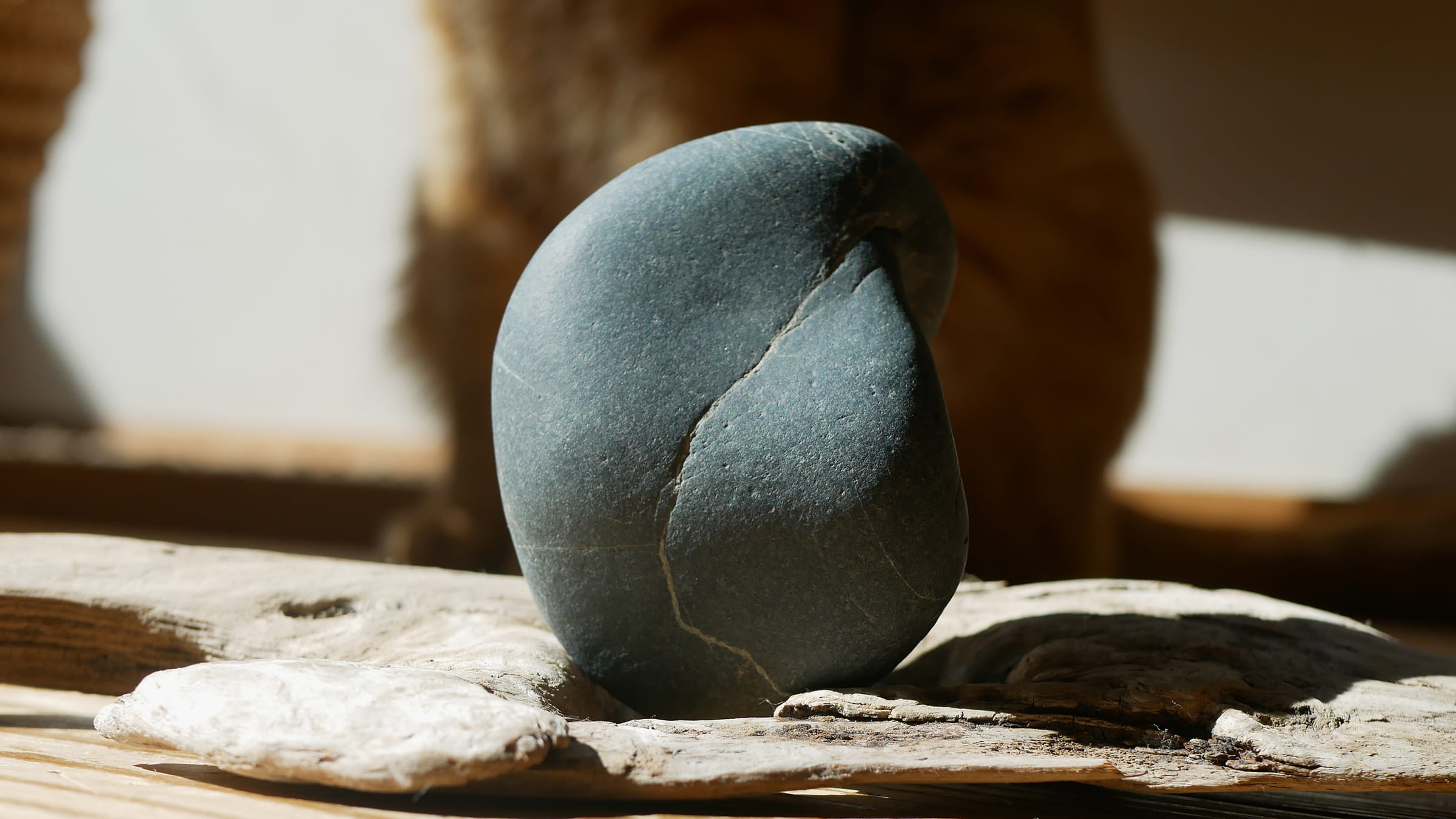 水石の抽象石・心象石についての説明と考えを紹介します | すいすい水石