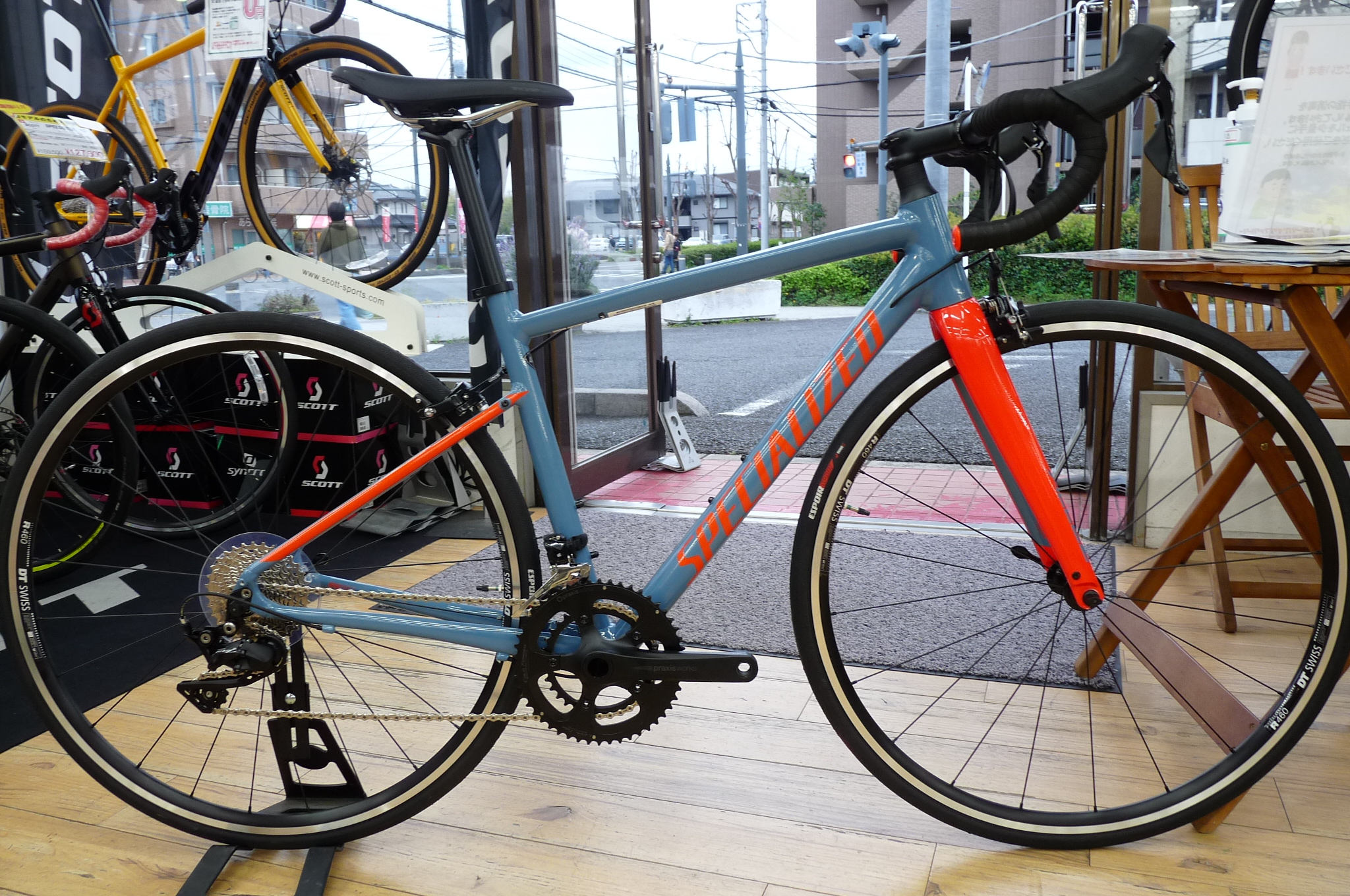 SPECIALIZED ALLEZ ELITE キャリア取り付け台座もあり通勤通学にも