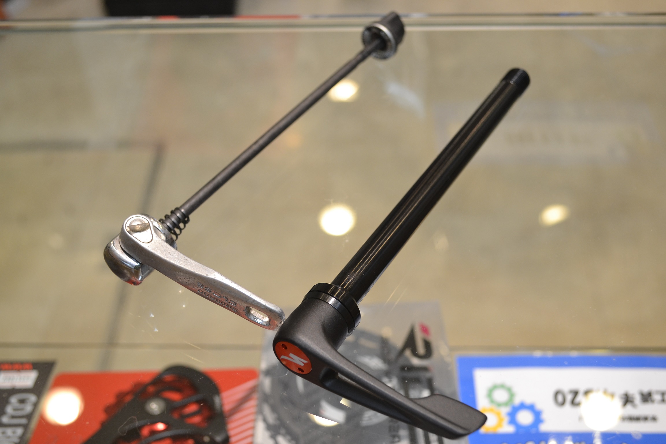 dtswiss スルーアクスル スペシャライズド スルーアクスル フロント