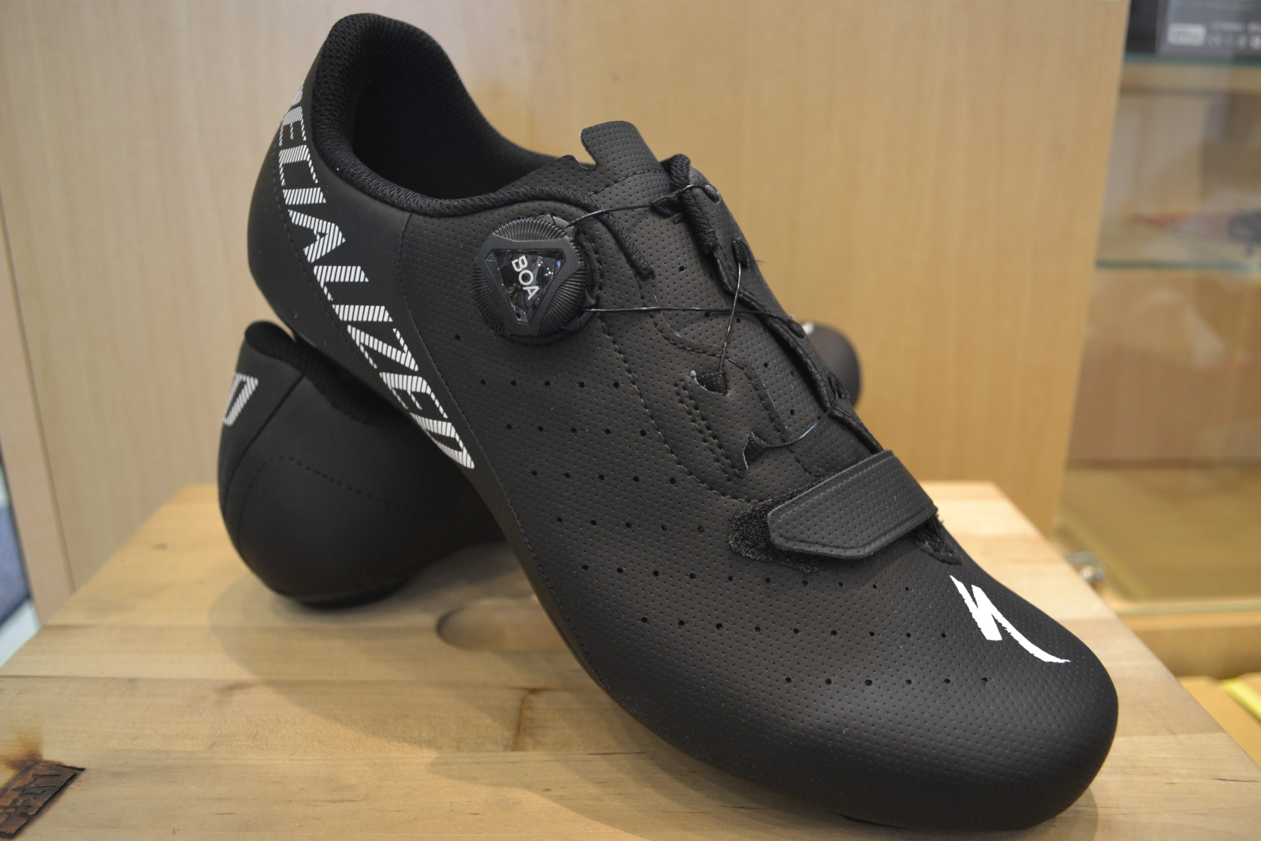 Boa®︎ダイアル Torch 1.0シューズ Body Geometry ビンディング