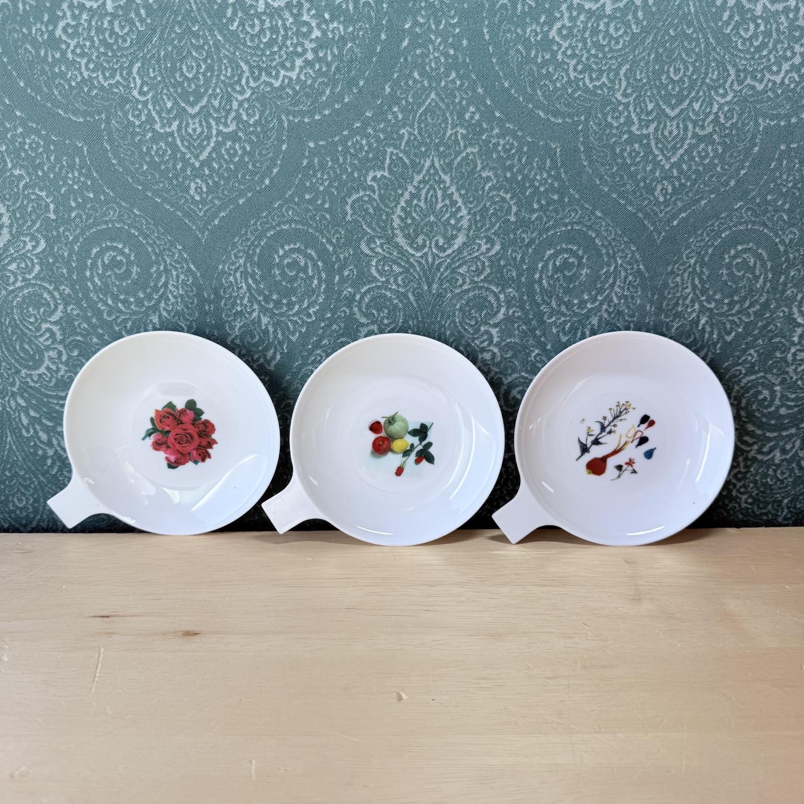 月ロケット印 プラスチックミニ皿 ミニプレート 持ち手つき モダン花柄