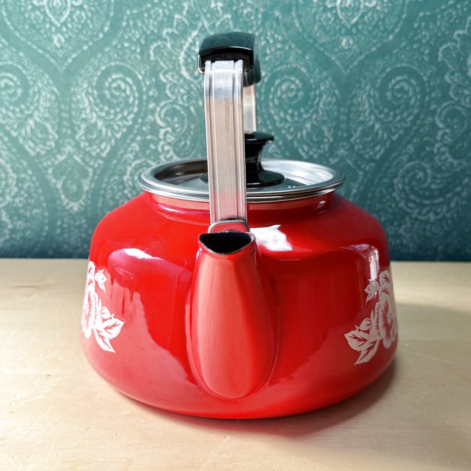 北欧風 ホーローケトル レッド 赤にホワイトの花柄 vintage 琺瑯やかん