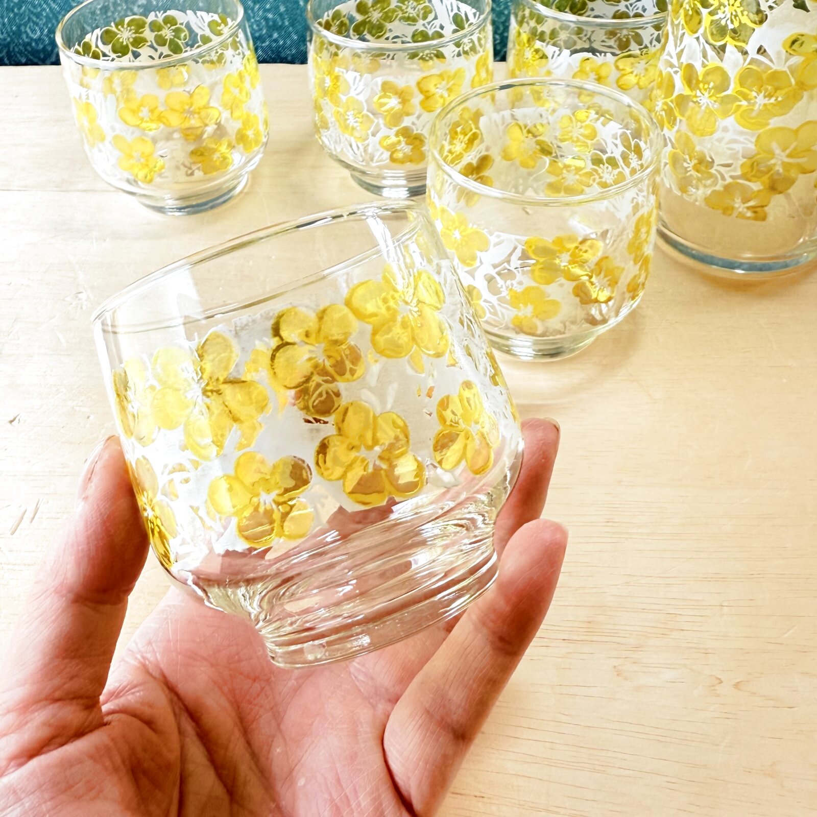 佐々木ガラス 昭和レトロな黄色いお花が可愛いウオーターポットと