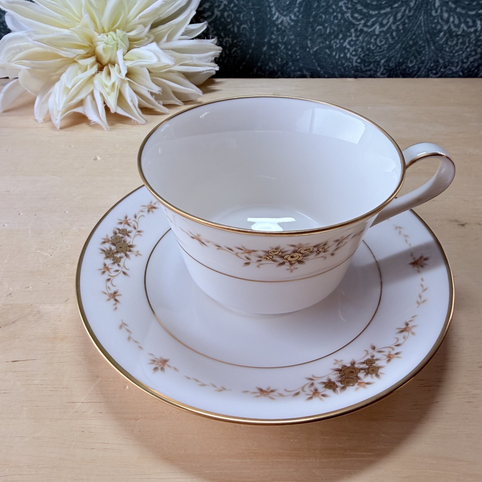 NORITAKE suffolk ノリタケ アイボリーチャイナ サフォーク カップ
