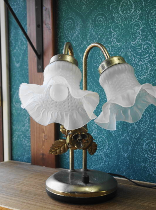 卓上ガラス製シェード 花のスタンドライト ゴールド ヴィンテージ KG710