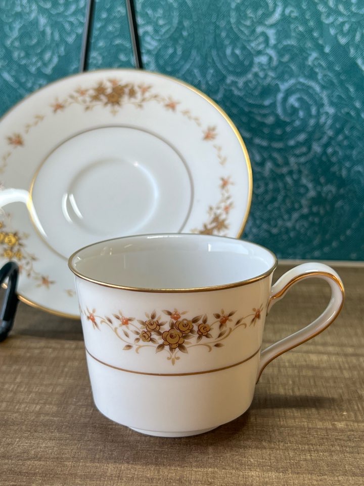 NORITAKEノリタケ アイボリーチャイナ サフォーク デミタスカップ