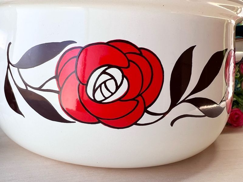 レトロ 薔薇の花のホーロー鍋 花柄ホーロー両手鍋 レッド 20cm