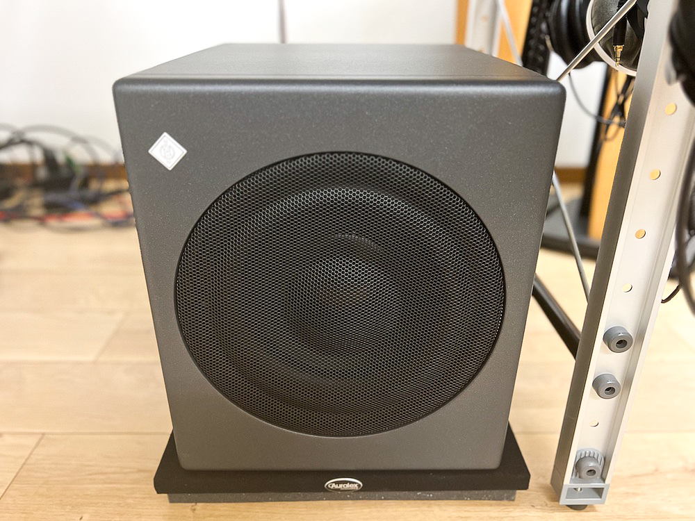 すべてのスピーカーシステムをキャリブレーションする、NEUMANN KH 750